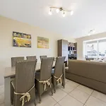Apartment Close To The Downtown, Cleaning Included